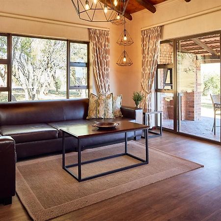 First Group Qwantani Hotell Harrismith Eksteriør bilde