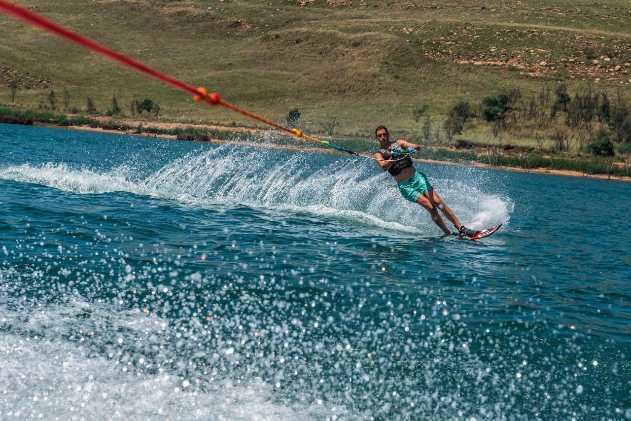 First Group Qwantani Hotell Harrismith Eksteriør bilde