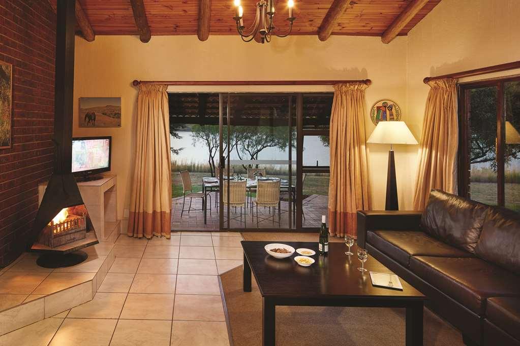 First Group Qwantani Hotell Harrismith Rom bilde