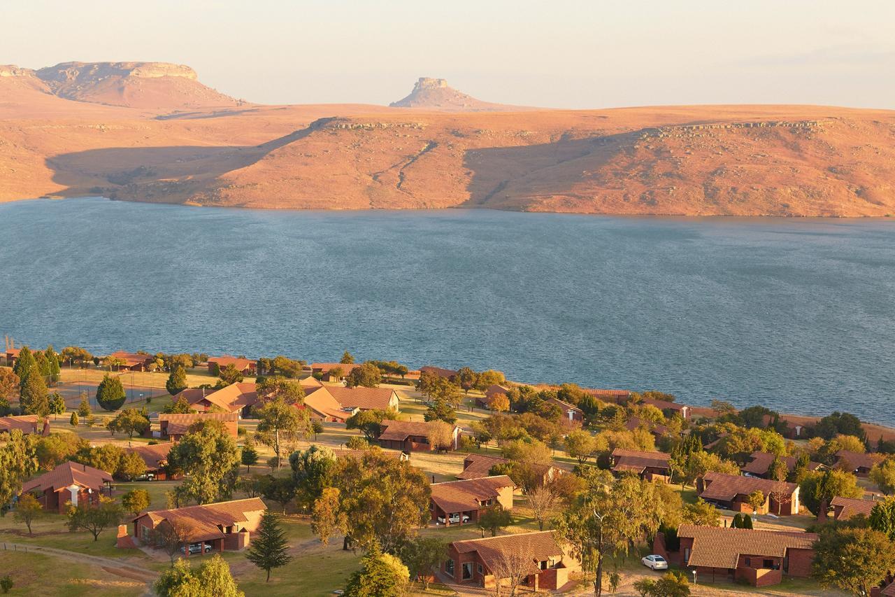 First Group Qwantani Hotell Harrismith Eksteriør bilde