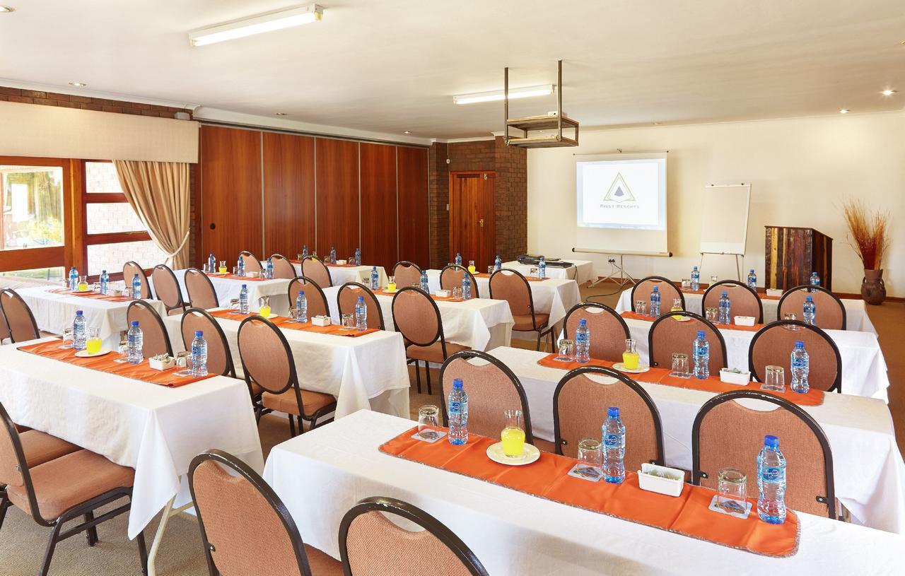 First Group Qwantani Hotell Harrismith Eksteriør bilde