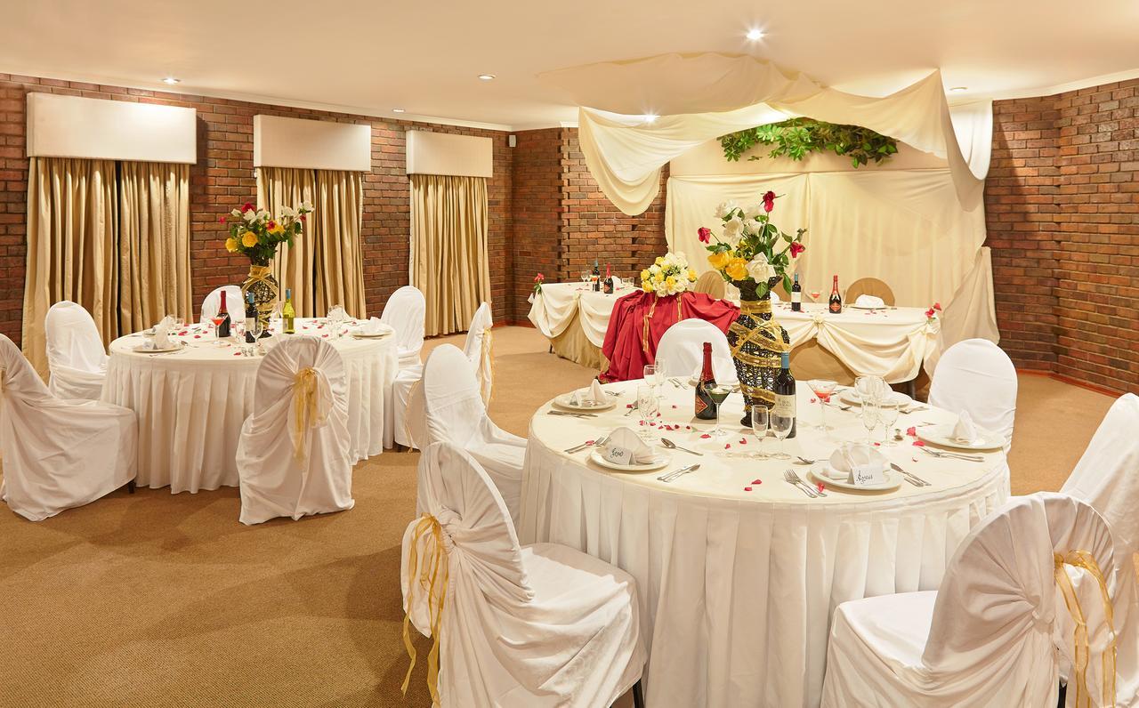 First Group Qwantani Hotell Harrismith Eksteriør bilde